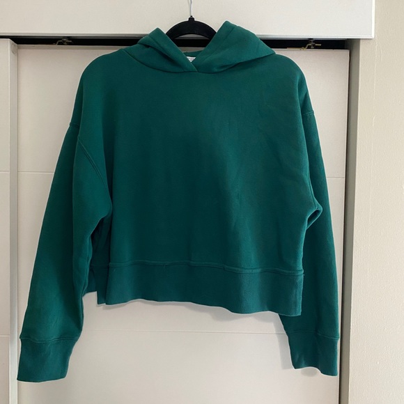 Zara Tops - Zara cropped hoodie